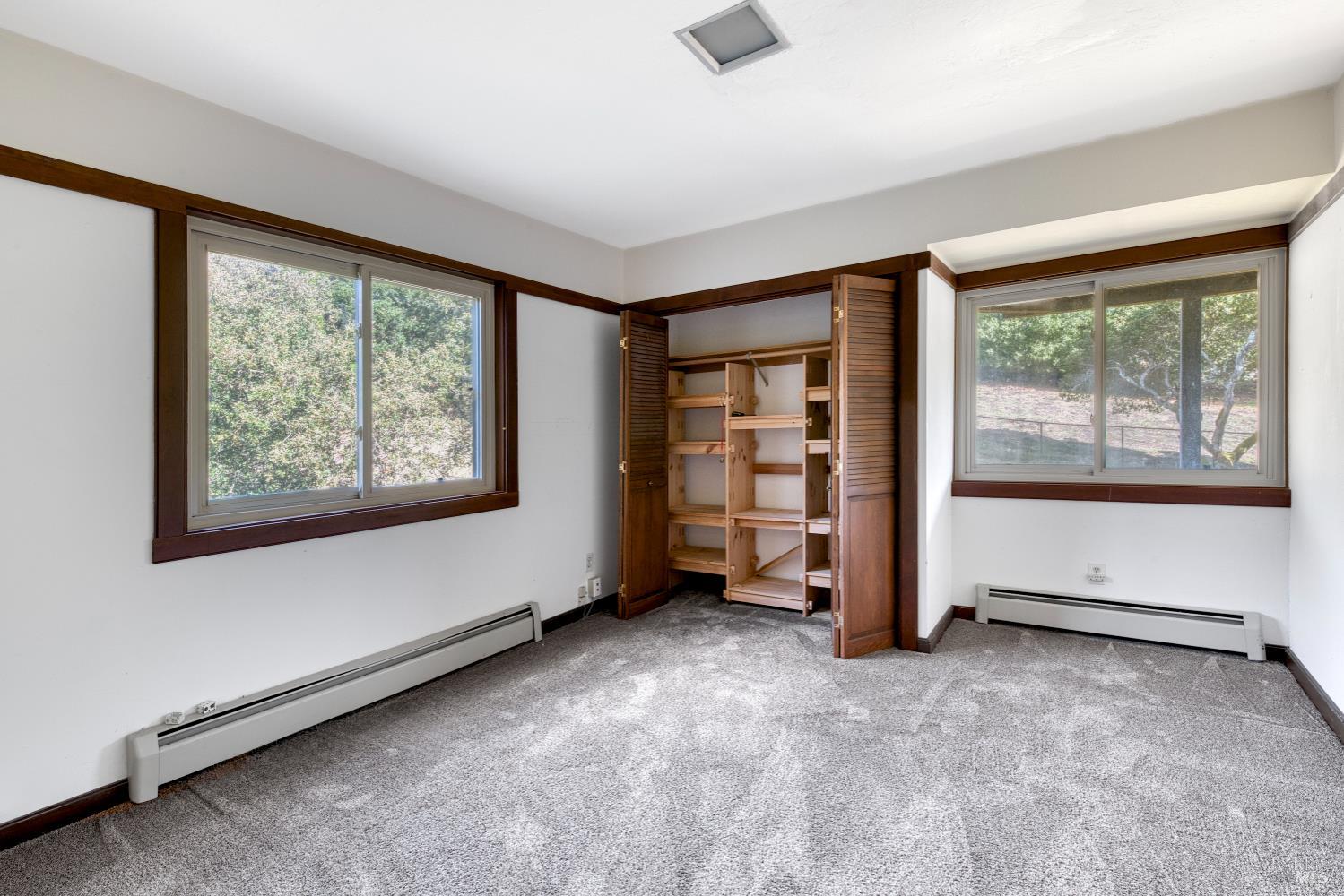 Detail Gallery Image 22 of 34 For 10 Robinhood Dr, Novato,  CA 94945 - 4 Beds | 3/1 Baths