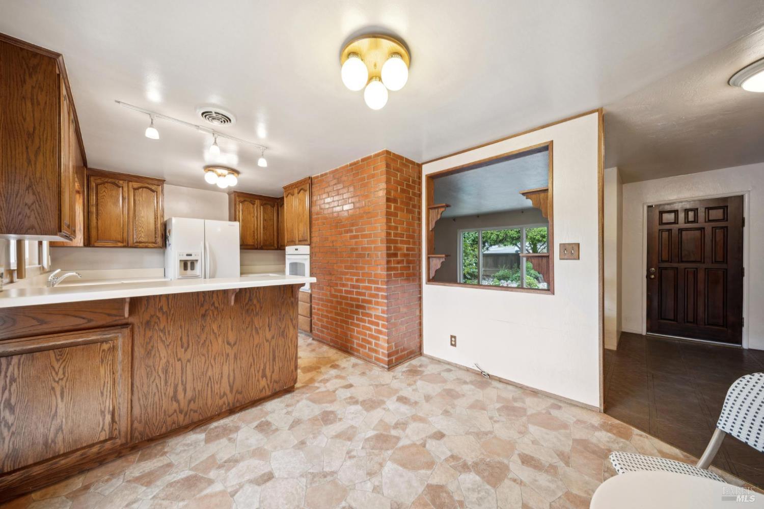 Detail Gallery Image 21 of 47 For 6 Madrona St, San Rafael,  CA 94901 - 3 Beds | 2 Baths