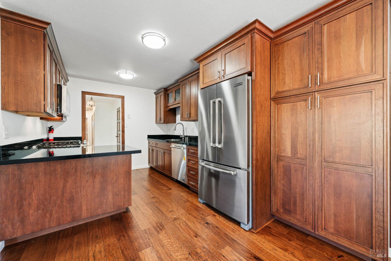 Detail Gallery Image 11 of 64 For 464 Nokomis Dr, Ukiah,  CA 95482 - 3 Beds | 1/1 Baths