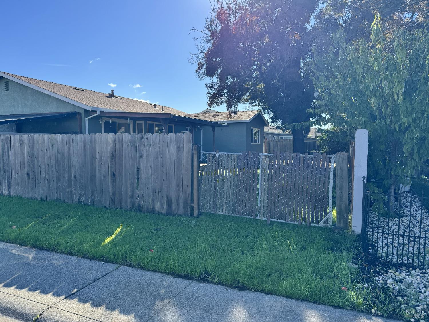 Detail Gallery Image 4 of 35 For 540 Coot Ln, Suisun City,  CA 94585 - 4 Beds | 2 Baths