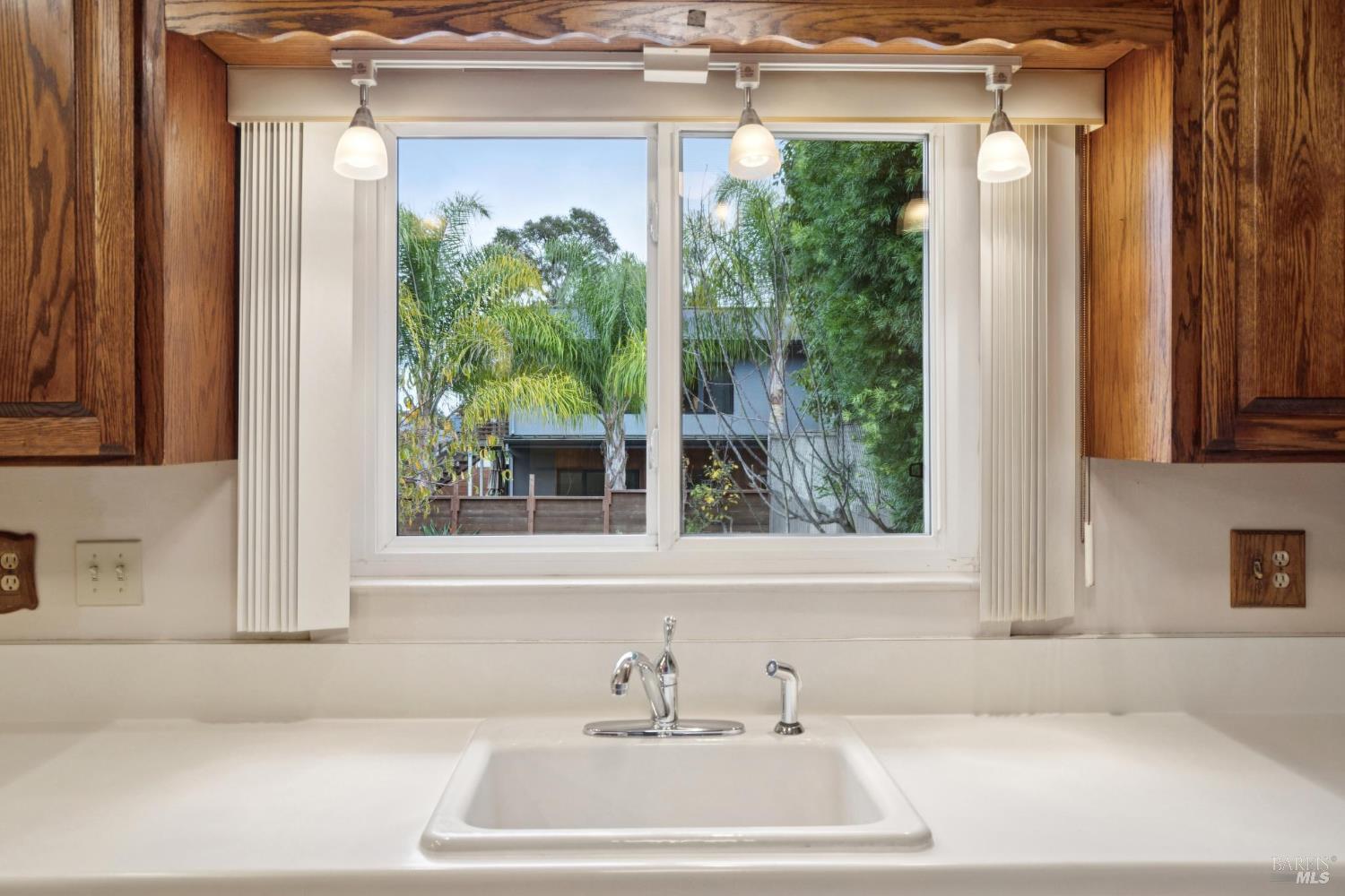 Detail Gallery Image 18 of 47 For 6 Madrona St, San Rafael,  CA 94901 - 3 Beds | 2 Baths