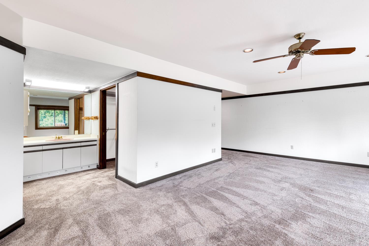 Detail Gallery Image 27 of 34 For 10 Robinhood Dr, Novato,  CA 94945 - 4 Beds | 3/1 Baths