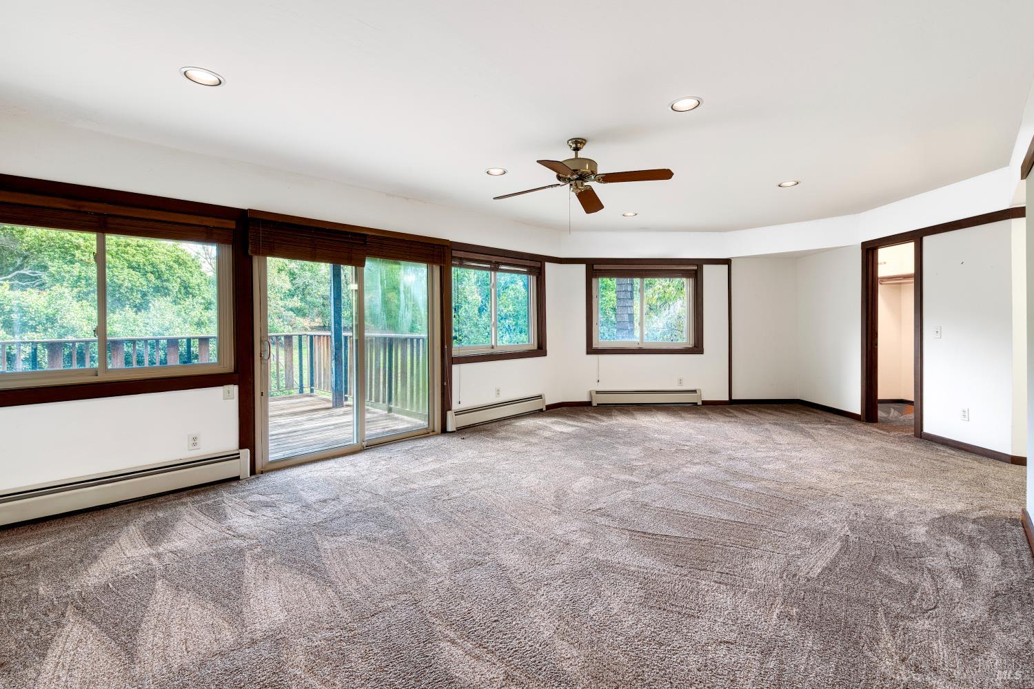 Detail Gallery Image 28 of 34 For 10 Robinhood Dr, Novato,  CA 94945 - 4 Beds | 3/1 Baths