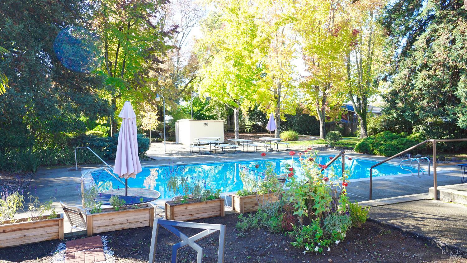 Detail Gallery Image 29 of 30 For 265 Hermosa Cir, Santa Rosa,  CA 95409 - 2 Beds | 2 Baths