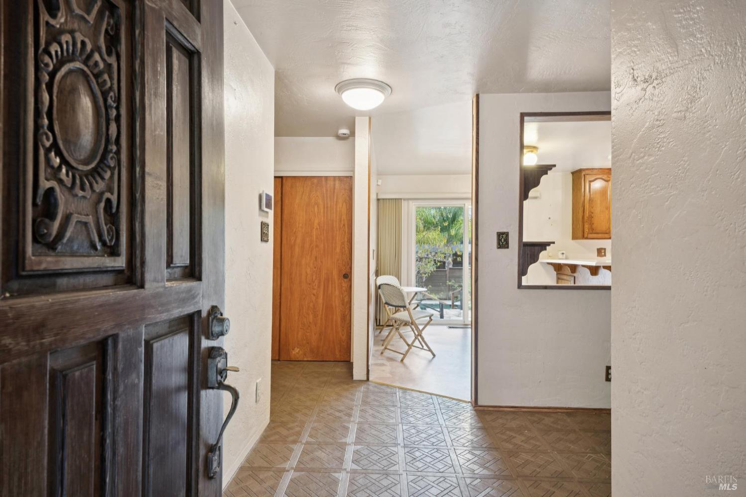 Detail Gallery Image 6 of 47 For 6 Madrona St, San Rafael,  CA 94901 - 3 Beds | 2 Baths