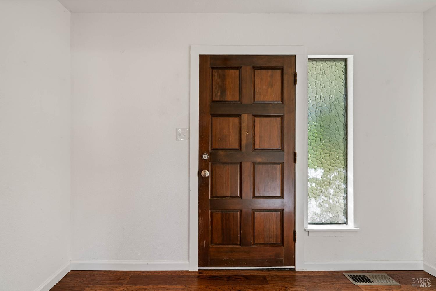 Detail Gallery Image 7 of 64 For 464 Nokomis Dr, Ukiah,  CA 95482 - 3 Beds | 1/1 Baths