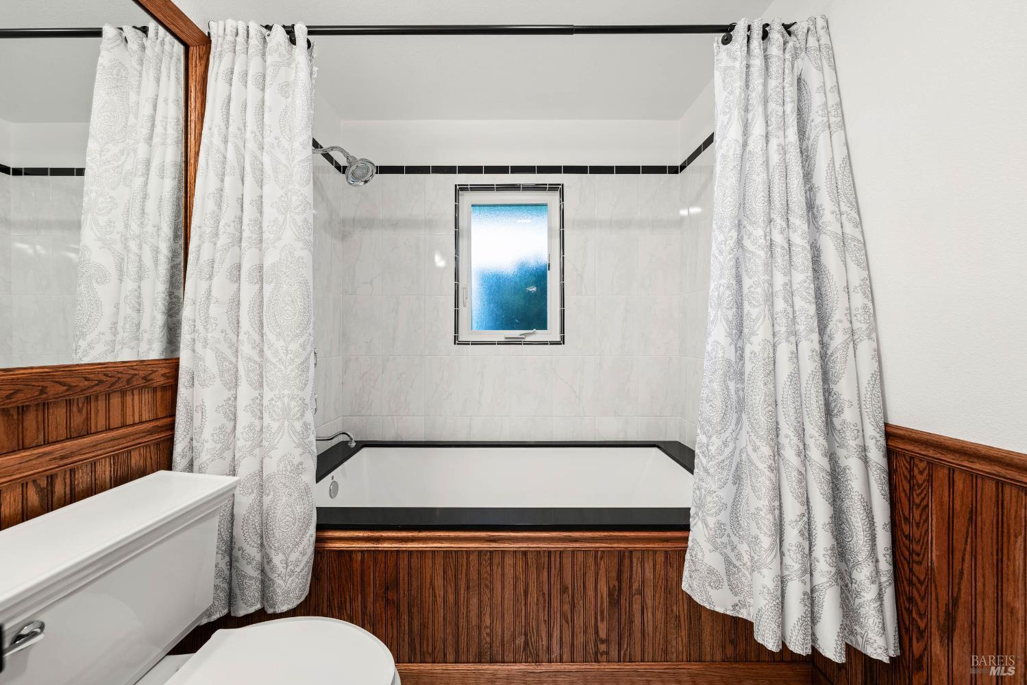 Detail Gallery Image 36 of 64 For 464 Nokomis Dr, Ukiah,  CA 95482 - 3 Beds | 1/1 Baths