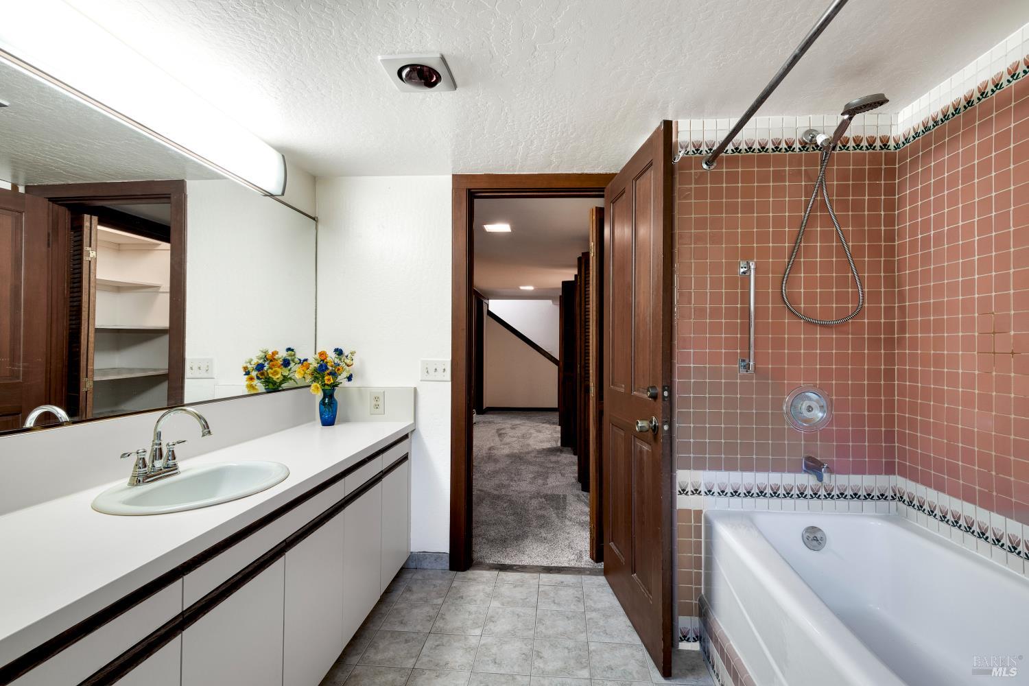 Detail Gallery Image 25 of 34 For 10 Robinhood Dr, Novato,  CA 94945 - 4 Beds | 3/1 Baths