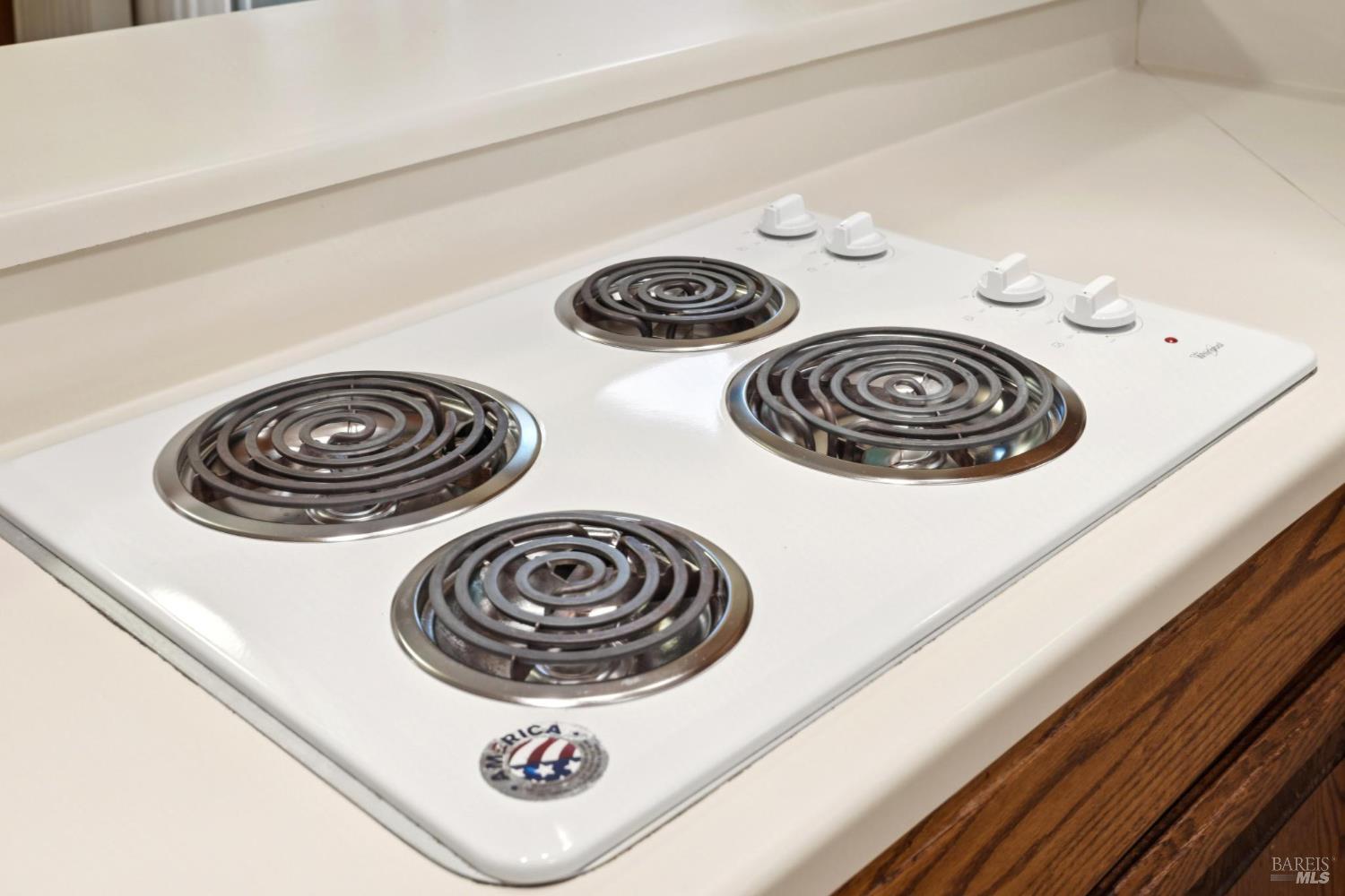 Detail Gallery Image 17 of 47 For 6 Madrona St, San Rafael,  CA 94901 - 3 Beds | 2 Baths