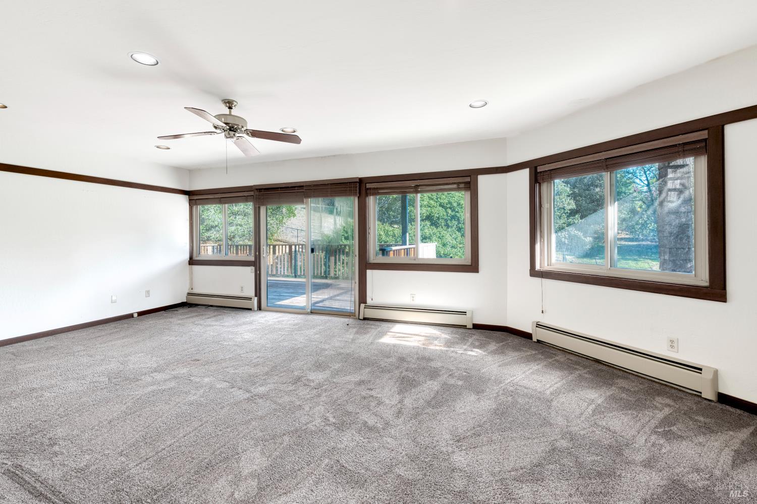 Detail Gallery Image 29 of 34 For 10 Robinhood Dr, Novato,  CA 94945 - 4 Beds | 3/1 Baths