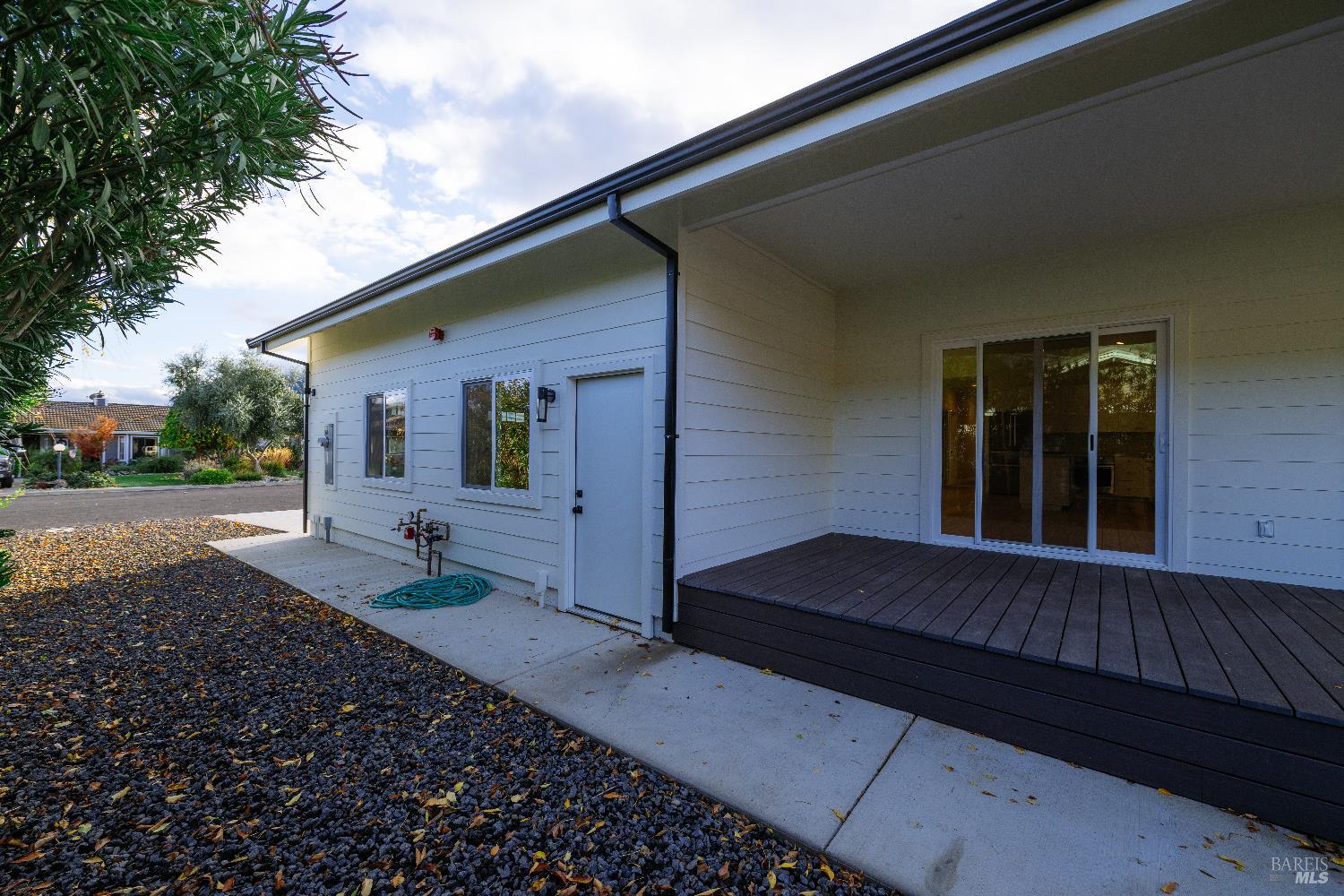 Detail Gallery Image 25 of 56 For 8388 Paradise Lagoon Dr, Lucerne,  CA 95458 - 3 Beds | 3 Baths