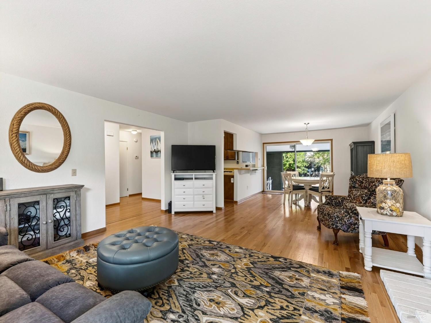 Detail Gallery Image 31 of 58 For 330 Orchard St, Healdsburg,  CA 95448 - 2 Beds | 2 Baths