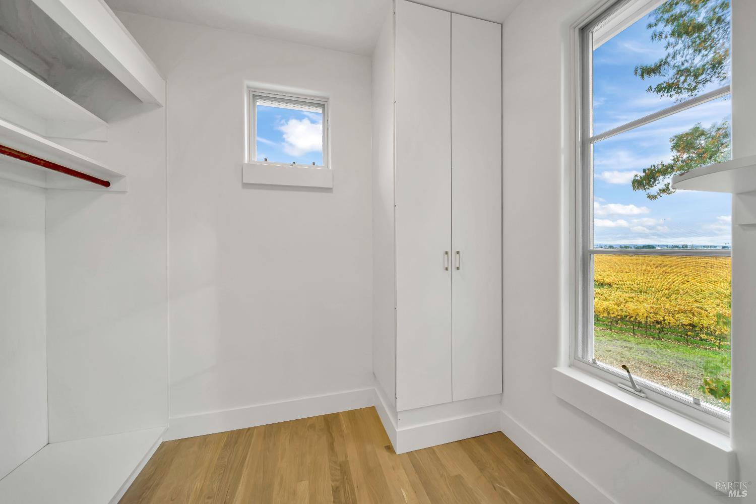 Detail Gallery Image 33 of 47 For 1041 Las Amigas Rd, Napa,  CA 94559 - 4 Beds | 3/2 Baths