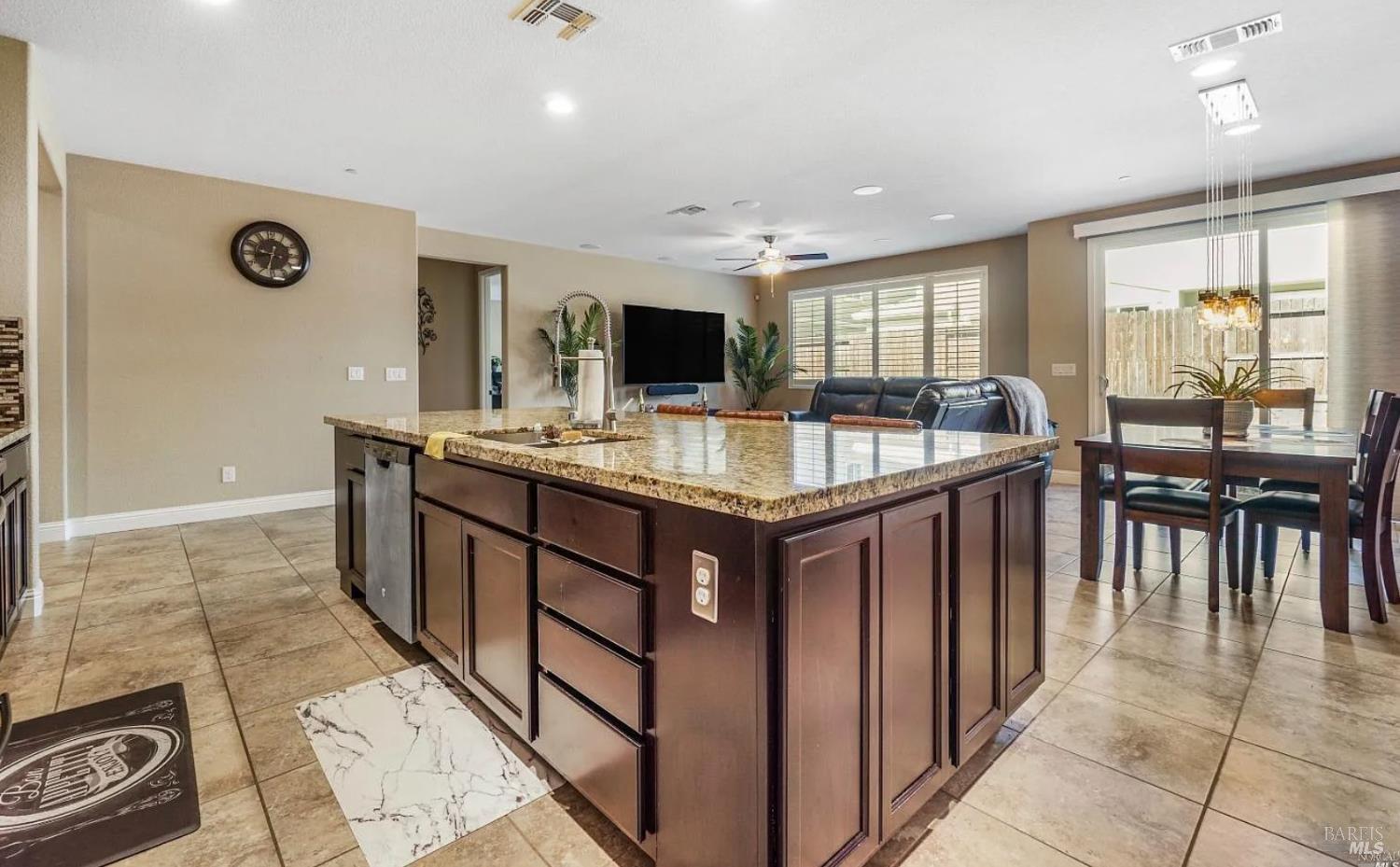 Detail Gallery Image 24 of 25 For 130 Clematis St, Vacaville,  CA 95687 - 3 Beds | 2 Baths