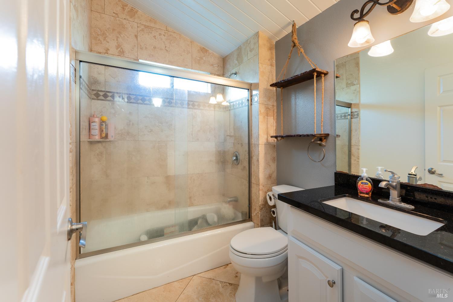 Detail Gallery Image 11 of 44 For 2580 Center Valley Rd, Willits,  CA 95490 - 3 Beds | 2 Baths