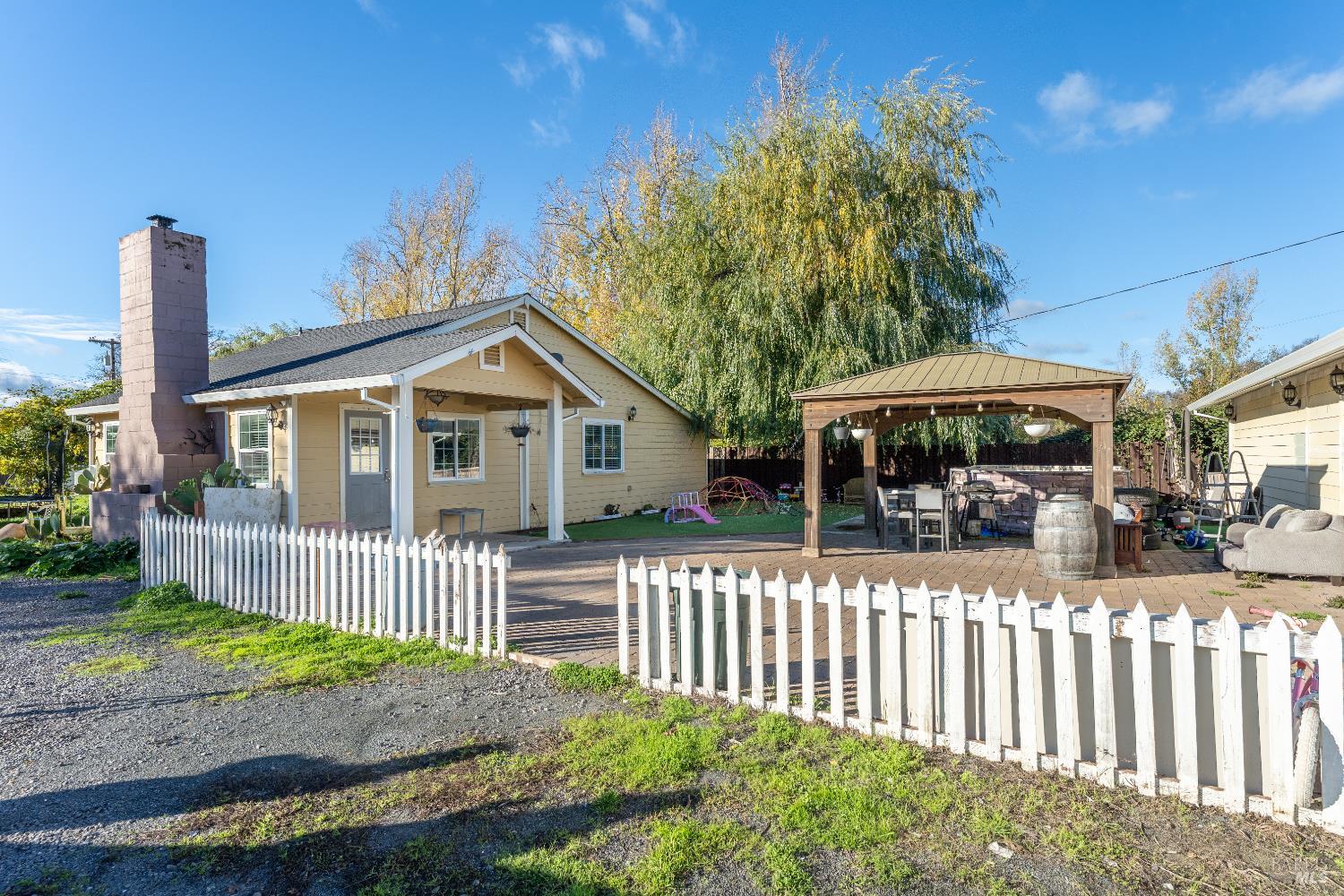 Detail Gallery Image 12 of 44 For 2580 Center Valley Rd, Willits,  CA 95490 - 3 Beds | 2 Baths