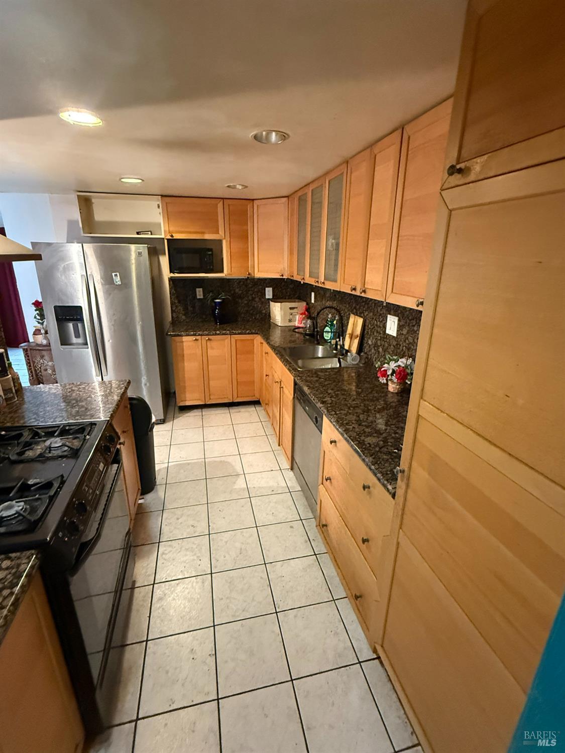 Detail Gallery Image 6 of 27 For 14 Joan Dr, American Canyon,  CA 94503 - 3 Beds | 2 Baths