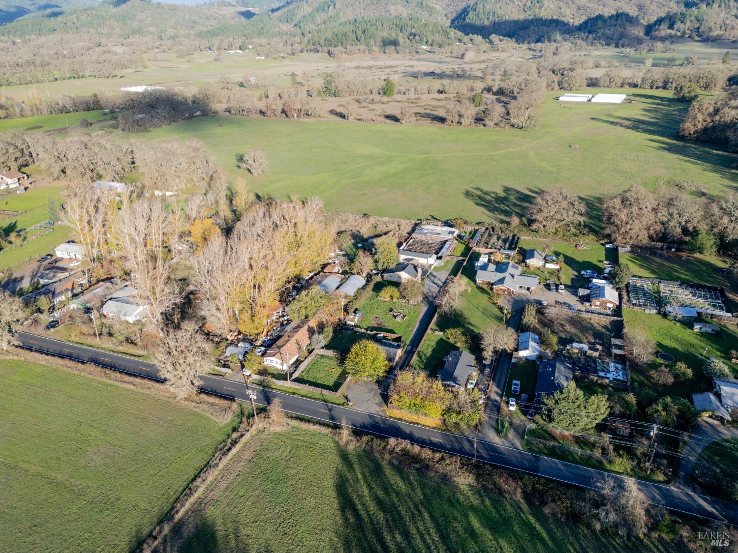 Detail Gallery Image 32 of 44 For 2580 Center Valley Rd, Willits,  CA 95490 - 3 Beds | 2 Baths