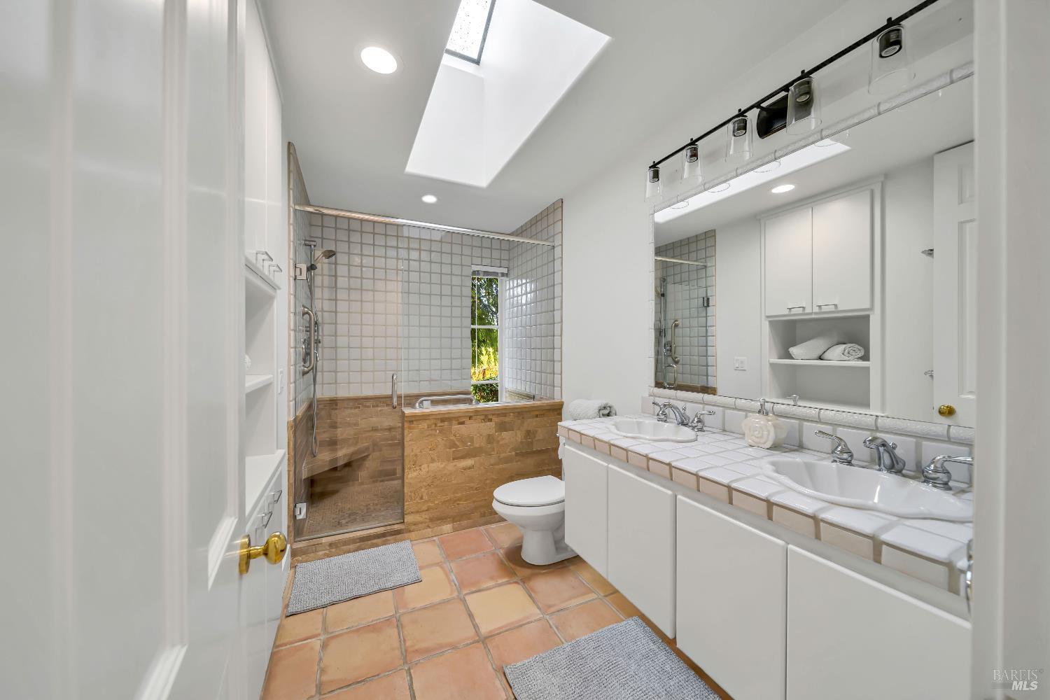 Detail Gallery Image 18 of 47 For 1041 Las Amigas Rd, Napa,  CA 94559 - 4 Beds | 3/2 Baths