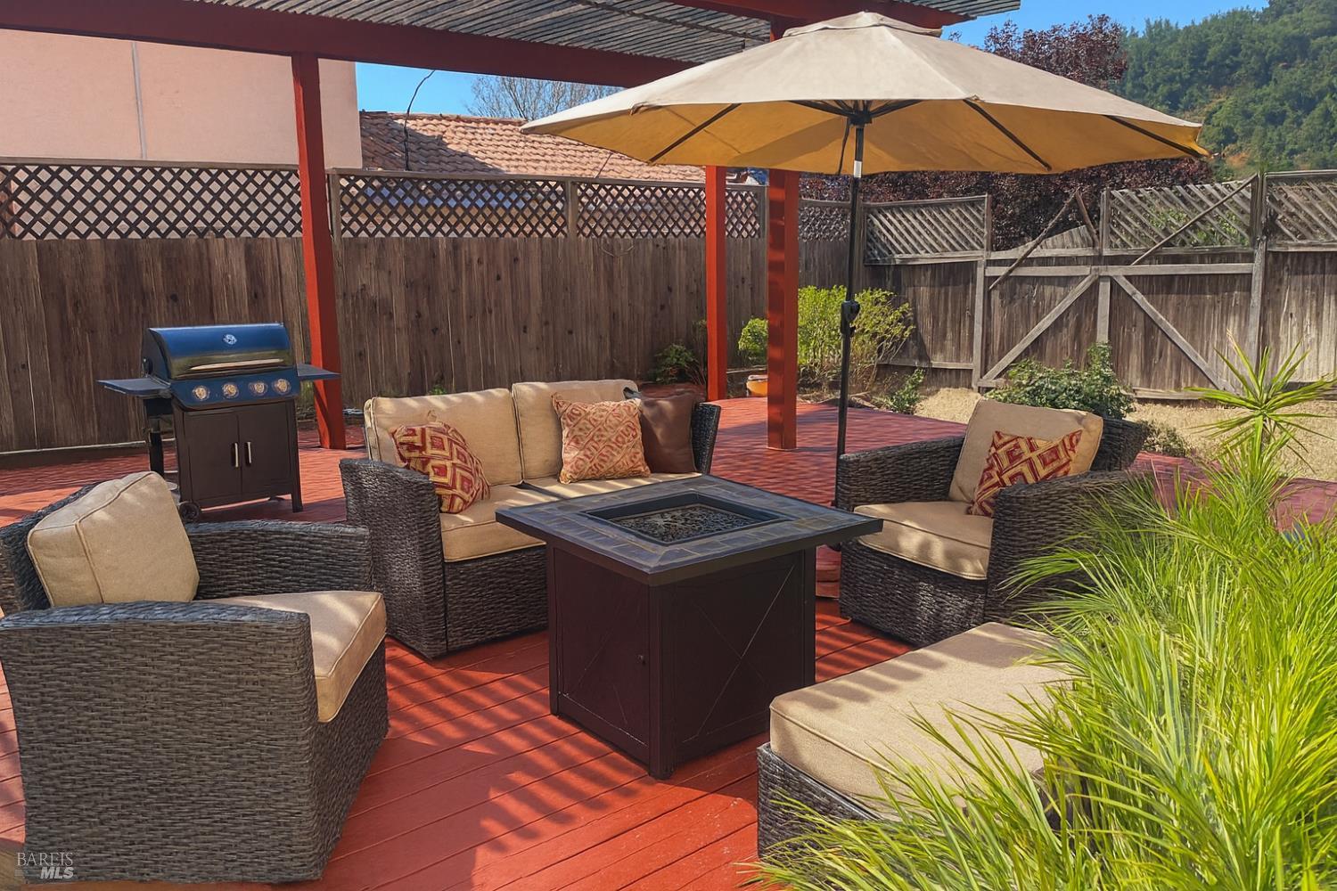 Detail Gallery Image 18 of 21 For 308 Toscana Cir, Cloverdale,  CA 95425 - 5 Beds | 4 Baths