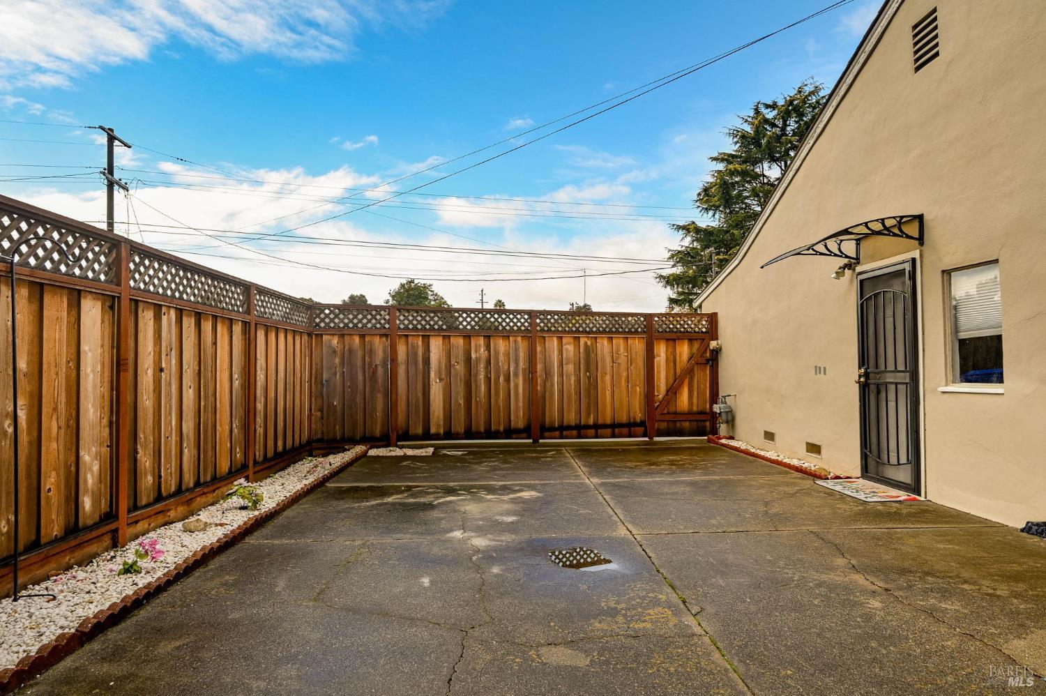 Detail Gallery Image 20 of 28 For 16004 via Granada Unkn, San Lorenzo,  CA 94580 - 3 Beds | 1 Baths