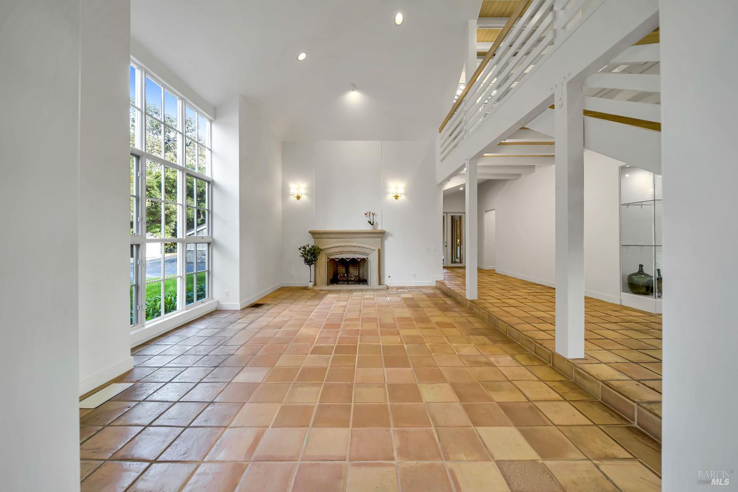 Detail Gallery Image 3 of 47 For 1041 Las Amigas Rd, Napa,  CA 94559 - 4 Beds | 3/2 Baths