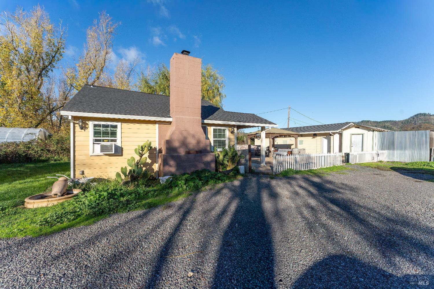 Detail Gallery Image 15 of 44 For 2580 Center Valley Rd, Willits,  CA 95490 - 3 Beds | 2 Baths