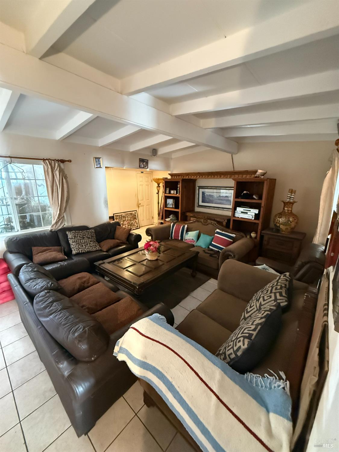 Detail Gallery Image 4 of 27 For 14 Joan Dr, American Canyon,  CA 94503 - 3 Beds | 2 Baths