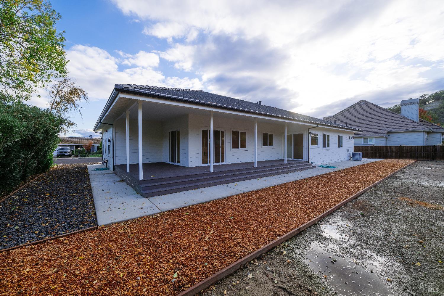 Detail Gallery Image 23 of 56 For 8388 Paradise Lagoon Dr, Lucerne,  CA 95458 - 3 Beds | 3 Baths