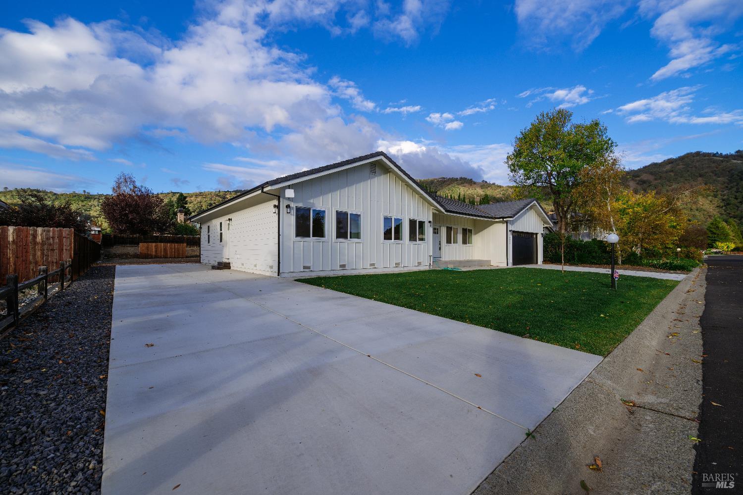 Detail Gallery Image 29 of 56 For 8388 Paradise Lagoon Dr, Lucerne,  CA 95458 - 3 Beds | 3 Baths