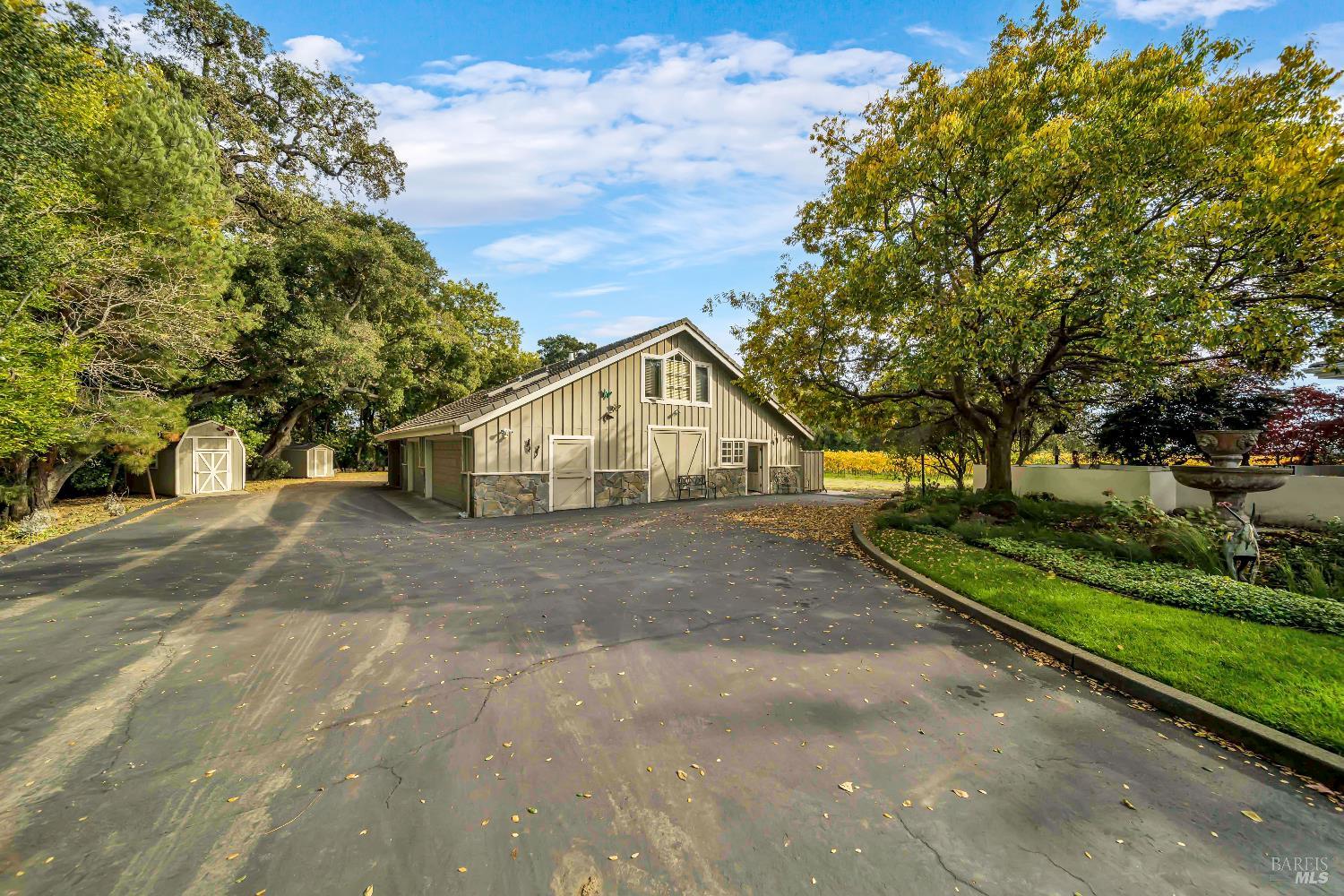 Detail Gallery Image 41 of 47 For 1041 Las Amigas Rd, Napa,  CA 94559 - 4 Beds | 3/2 Baths