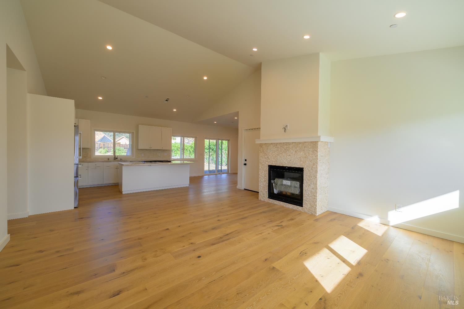 Detail Gallery Image 34 of 56 For 8388 Paradise Lagoon Dr, Lucerne,  CA 95458 - 3 Beds | 3 Baths