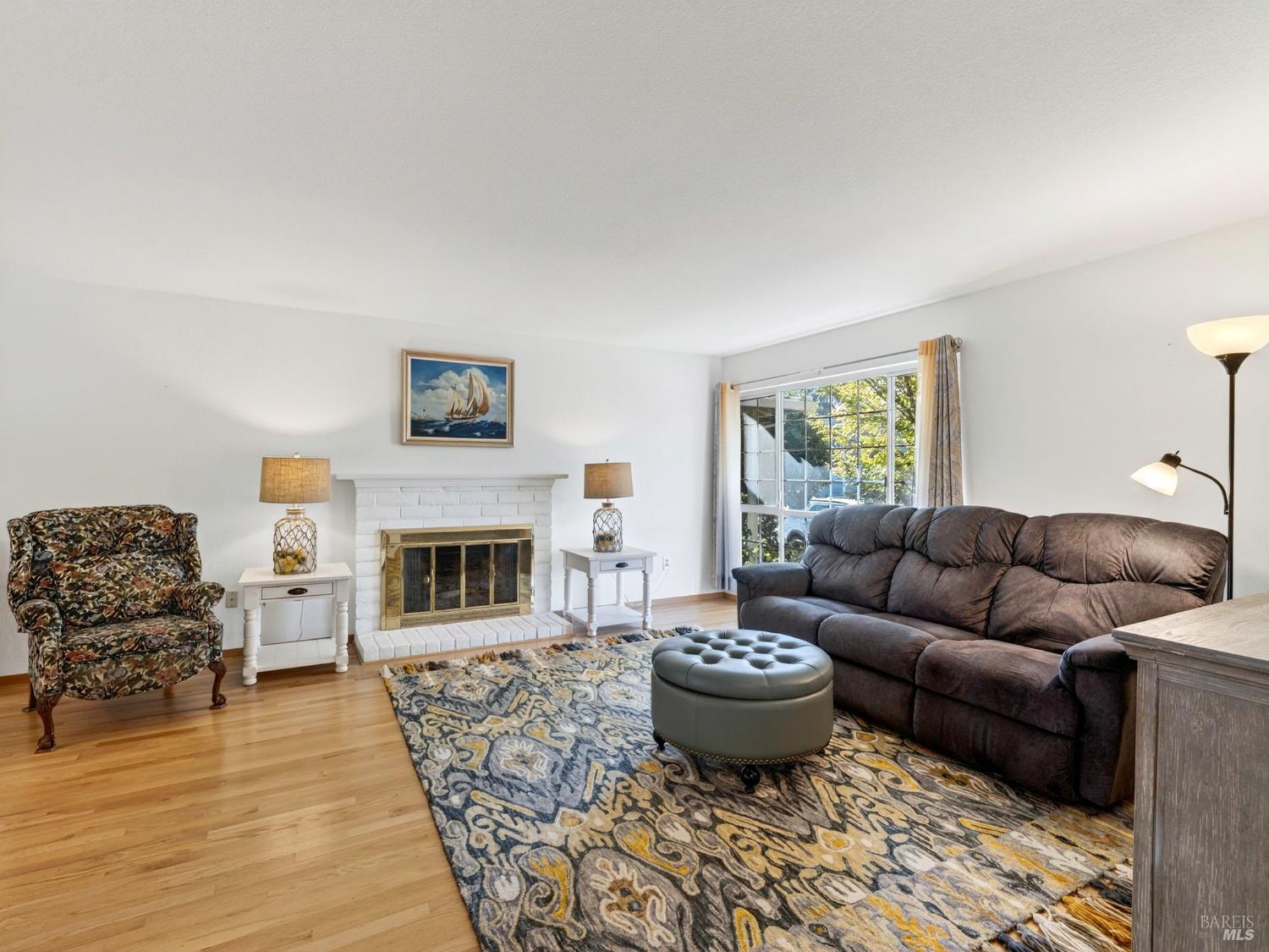 Detail Gallery Image 6 of 58 For 330 Orchard St, Healdsburg,  CA 95448 - 2 Beds | 2 Baths