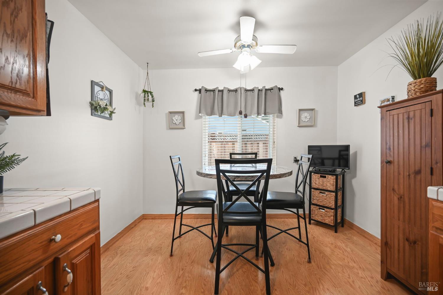 Detail Gallery Image 5 of 28 For 16004 via Granada Unkn, San Lorenzo,  CA 94580 - 3 Beds | 1 Baths