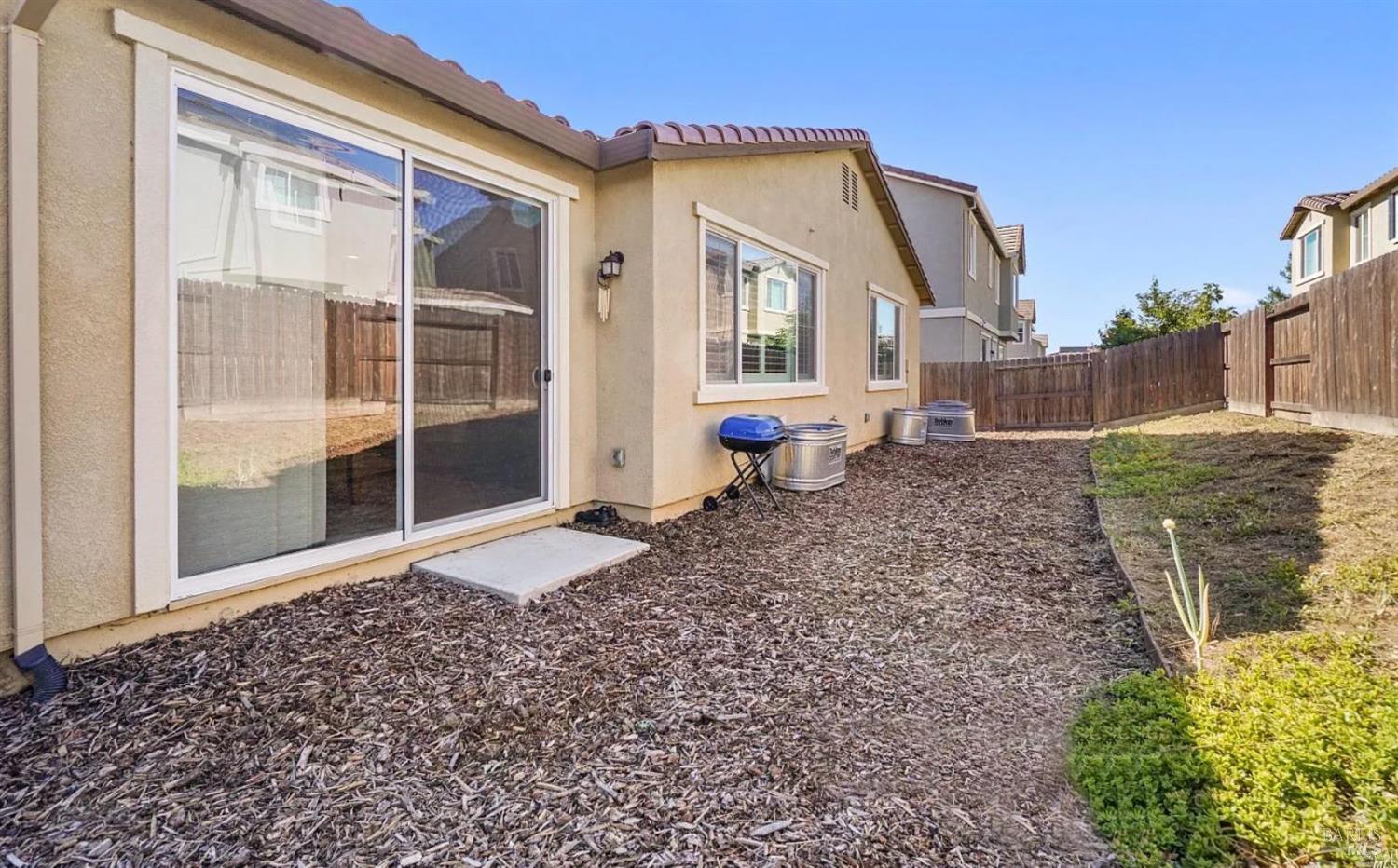 Detail Gallery Image 20 of 25 For 130 Clematis St, Vacaville,  CA 95687 - 3 Beds | 2 Baths