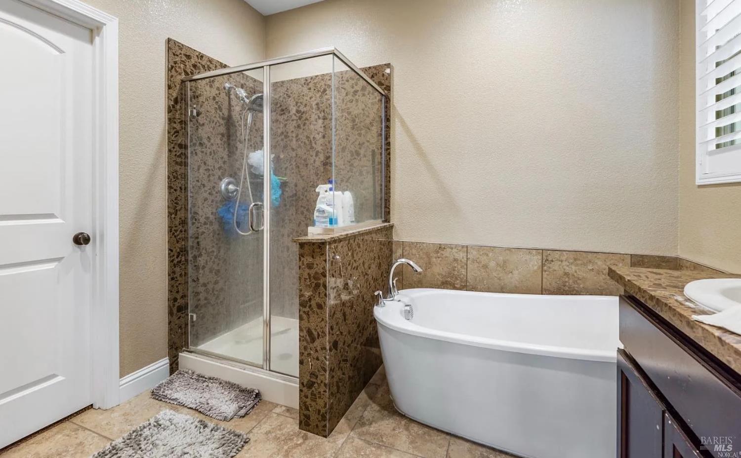 Detail Gallery Image 18 of 25 For 130 Clematis St, Vacaville,  CA 95687 - 3 Beds | 2 Baths