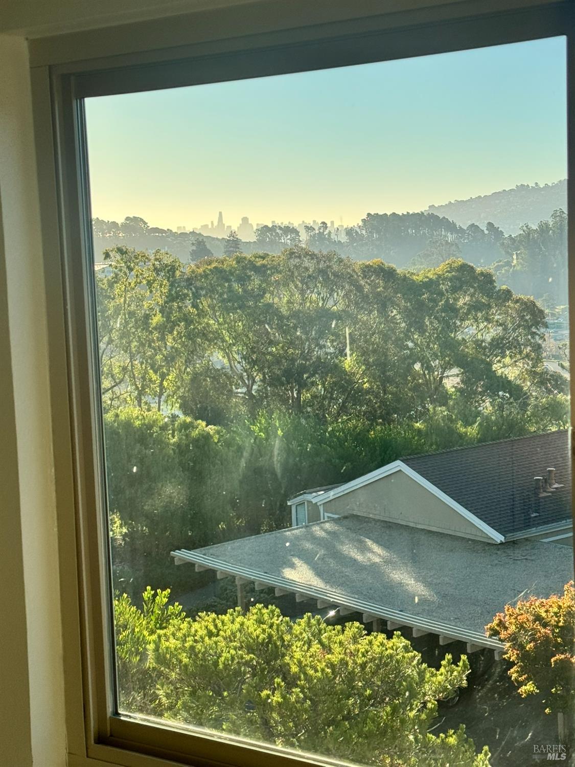 Front Image Thumbnail for BA325099669