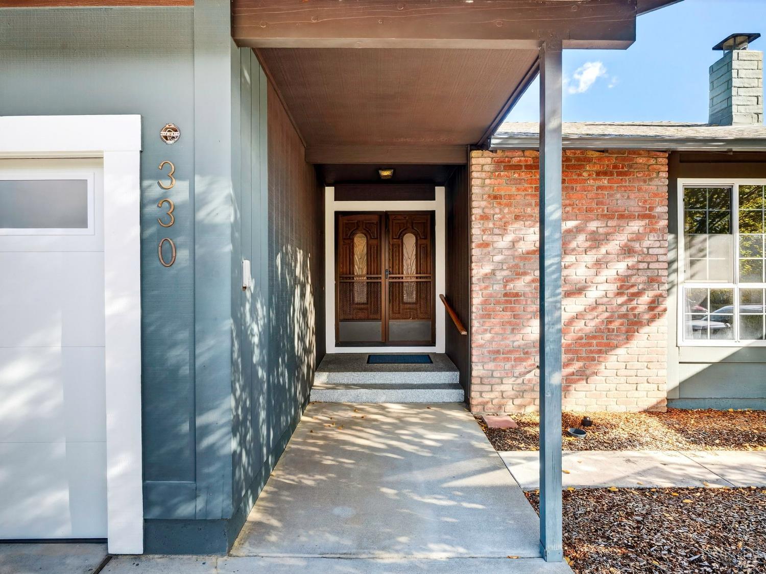 Detail Gallery Image 2 of 58 For 330 Orchard St, Healdsburg,  CA 95448 - 2 Beds | 2 Baths