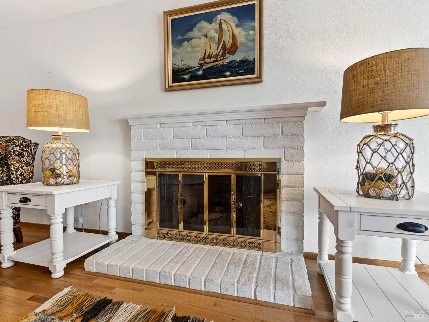 Detail Gallery Image 4 of 58 For 330 Orchard St, Healdsburg,  CA 95448 - 2 Beds | 2 Baths