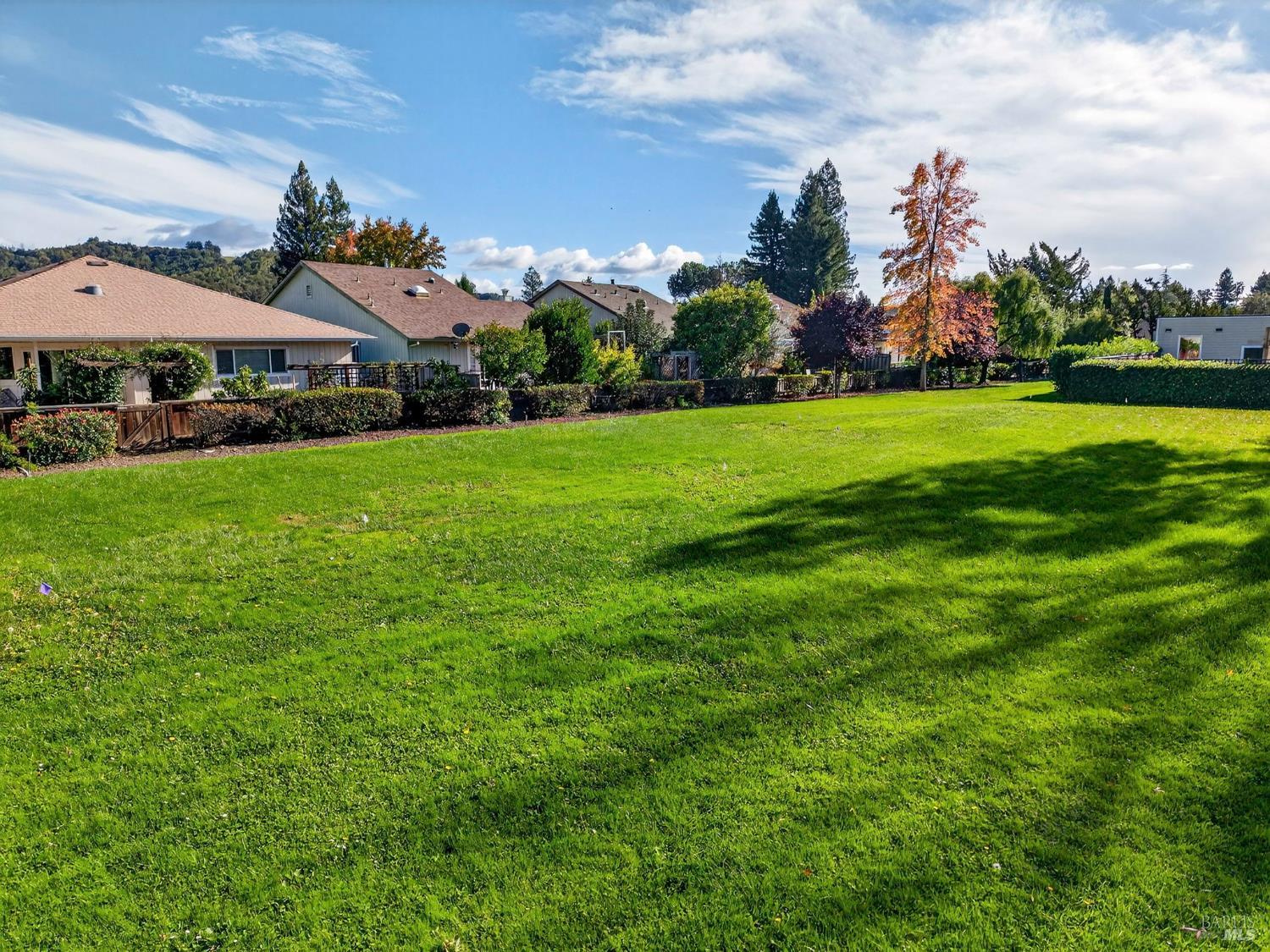 Detail Gallery Image 40 of 58 For 330 Orchard St, Healdsburg,  CA 95448 - 2 Beds | 2 Baths