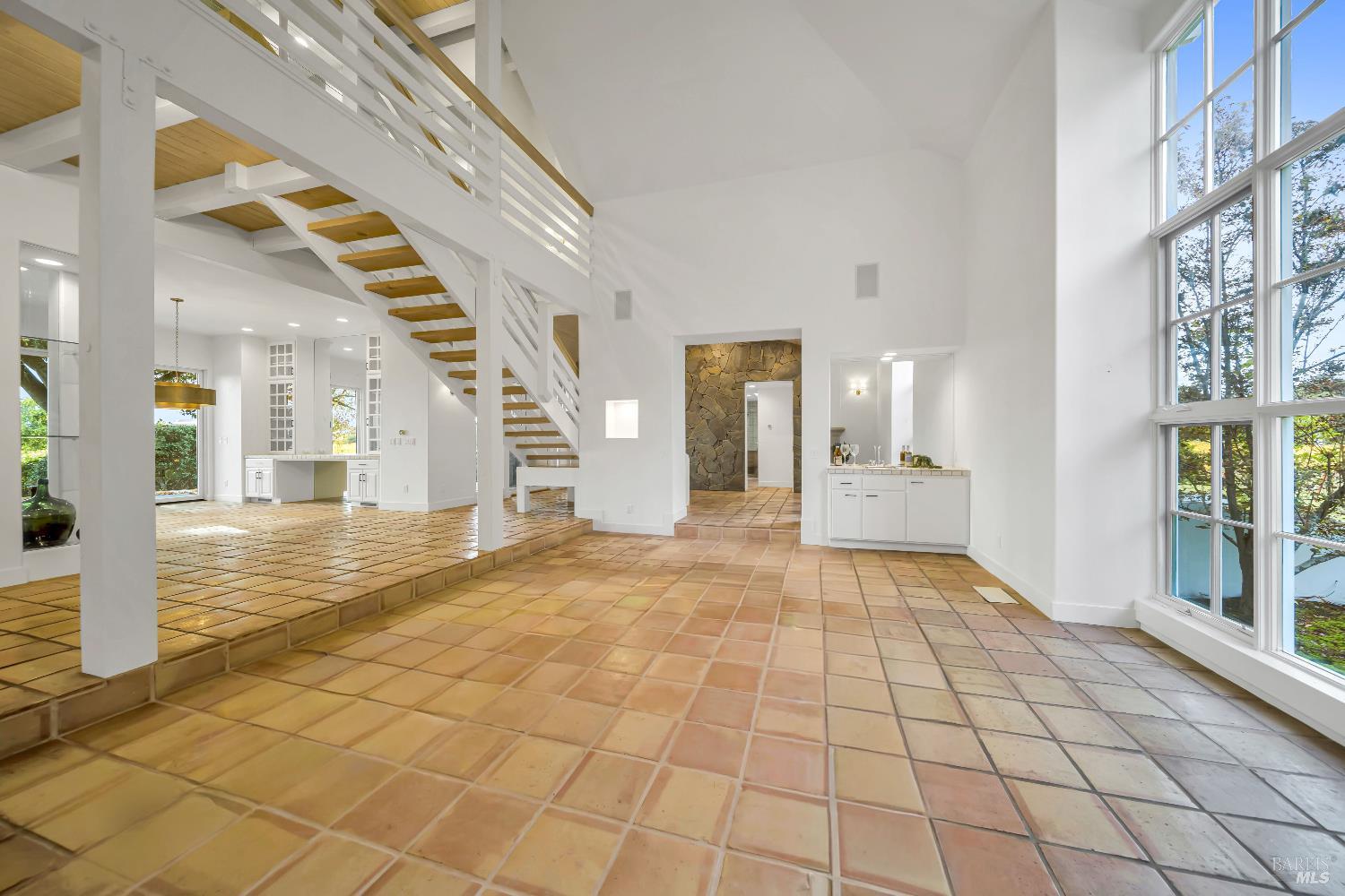 Detail Gallery Image 4 of 47 For 1041 Las Amigas Rd, Napa,  CA 94559 - 4 Beds | 3/2 Baths