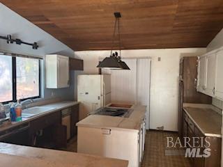 Detail Gallery Image 6 of 12 For 24991 Cobb Dr, Willits,  CA 95490 - 3 Beds | 2 Baths