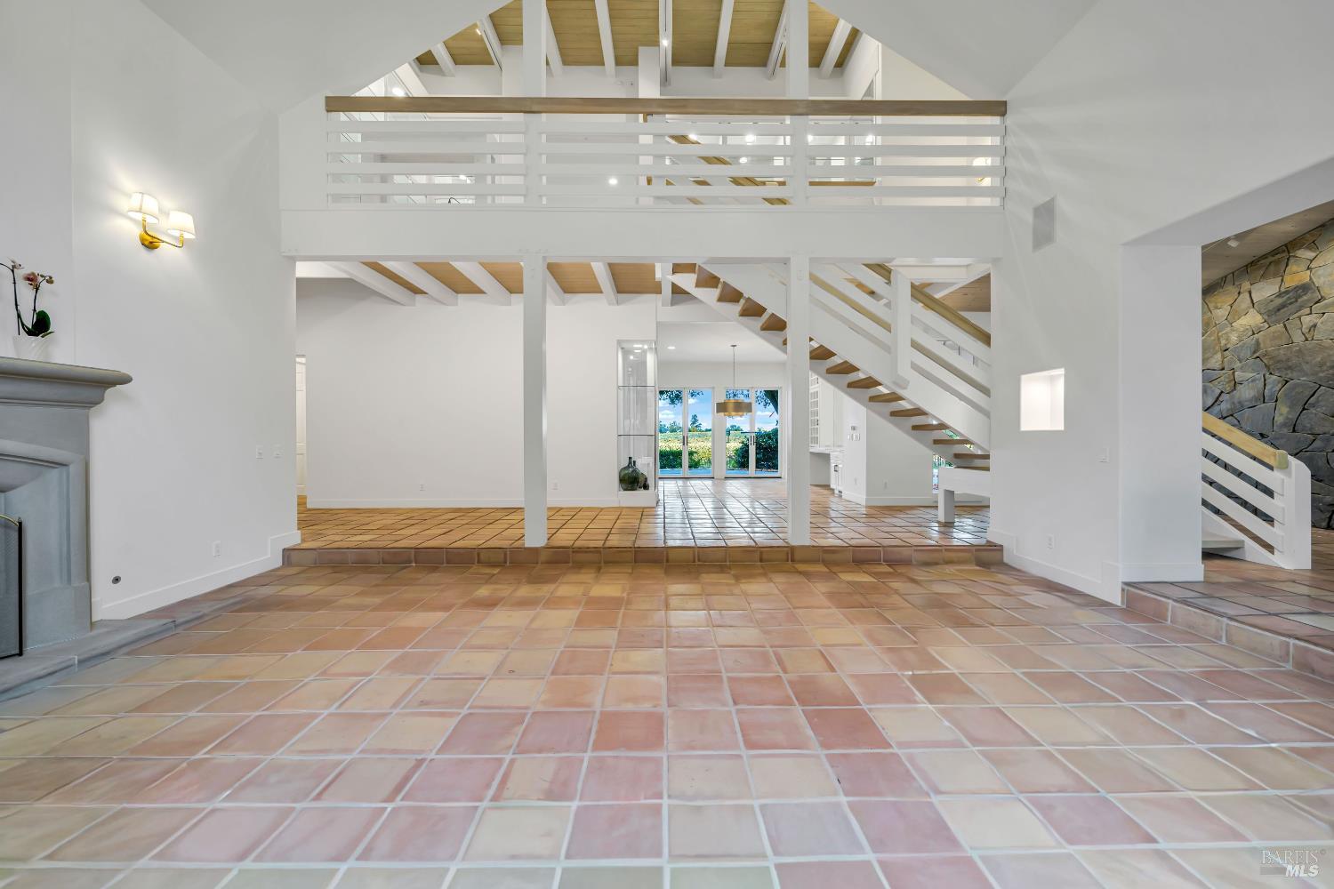 Detail Gallery Image 5 of 47 For 1041 Las Amigas Rd, Napa,  CA 94559 - 4 Beds | 3/2 Baths