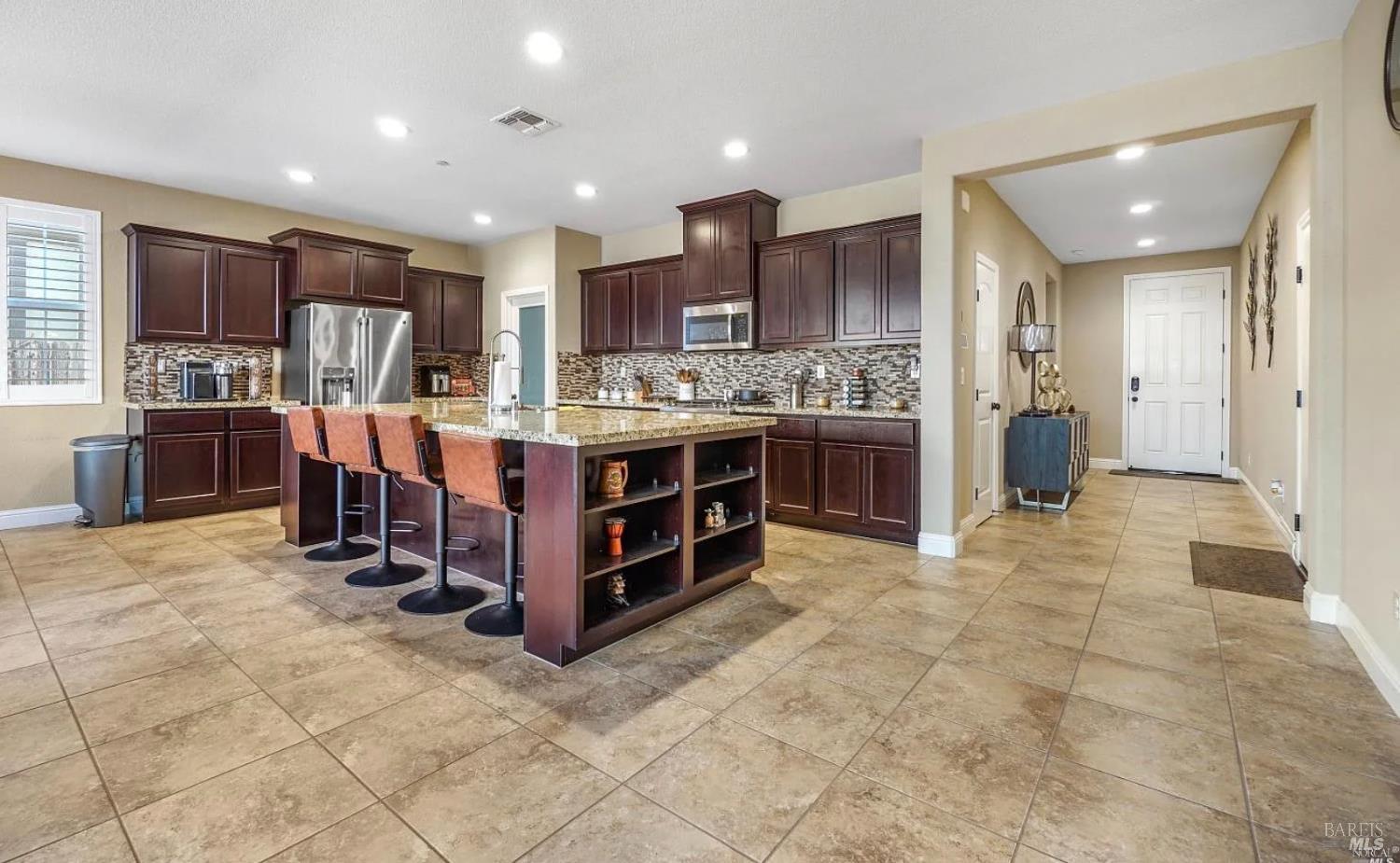 Detail Gallery Image 9 of 25 For 130 Clematis St, Vacaville,  CA 95687 - 3 Beds | 2 Baths