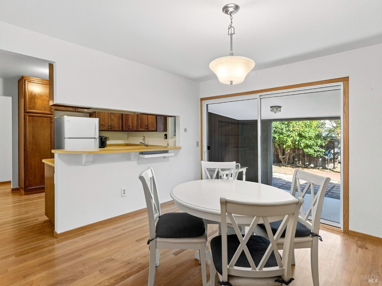 Detail Gallery Image 7 of 58 For 330 Orchard St, Healdsburg,  CA 95448 - 2 Beds | 2 Baths