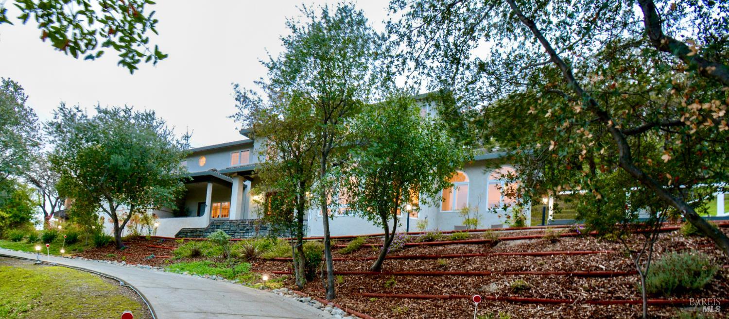 Detail Gallery Image 10 of 99 For 3368 Hidden Valley Ln, Fairfield,  CA 94534 - 4 Beds | 3/1 Baths