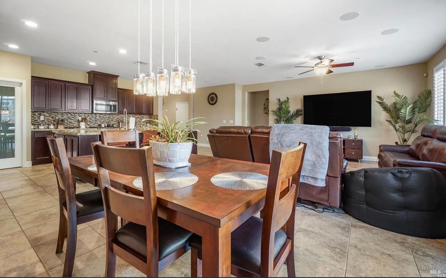 Detail Gallery Image 25 of 25 For 130 Clematis St, Vacaville,  CA 95687 - 3 Beds | 2 Baths