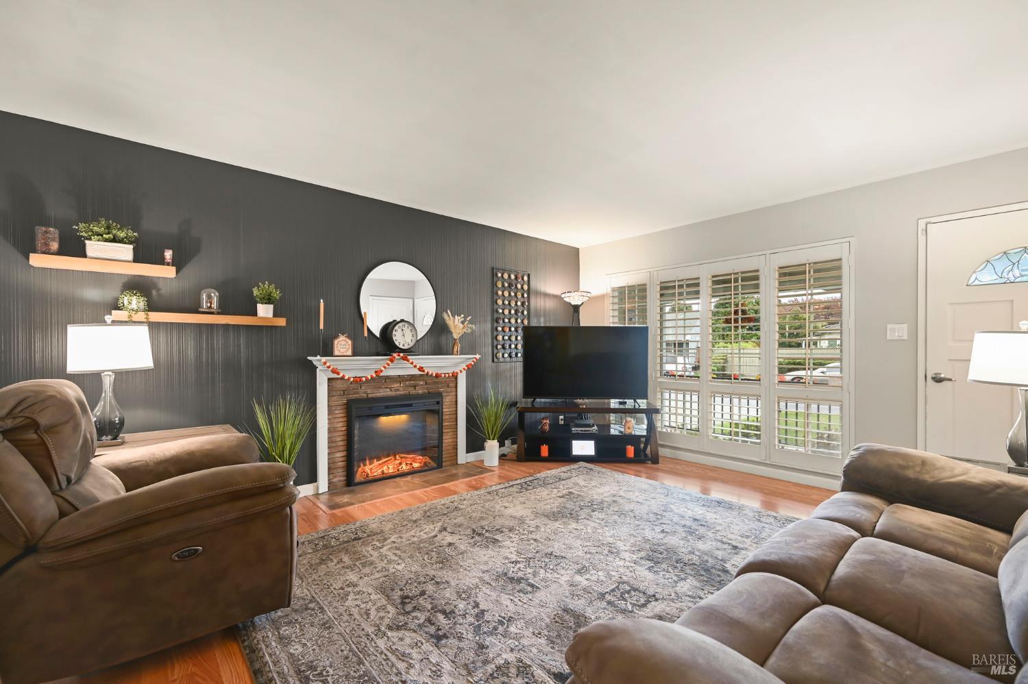 Detail Gallery Image 9 of 28 For 16004 via Granada Unkn, San Lorenzo,  CA 94580 - 3 Beds | 1 Baths