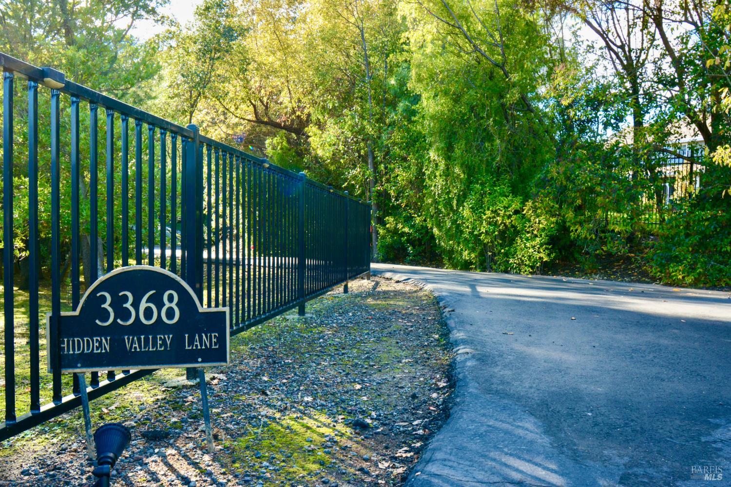 Detail Gallery Image 7 of 99 For 3368 Hidden Valley Ln, Fairfield,  CA 94534 - 4 Beds | 3/1 Baths