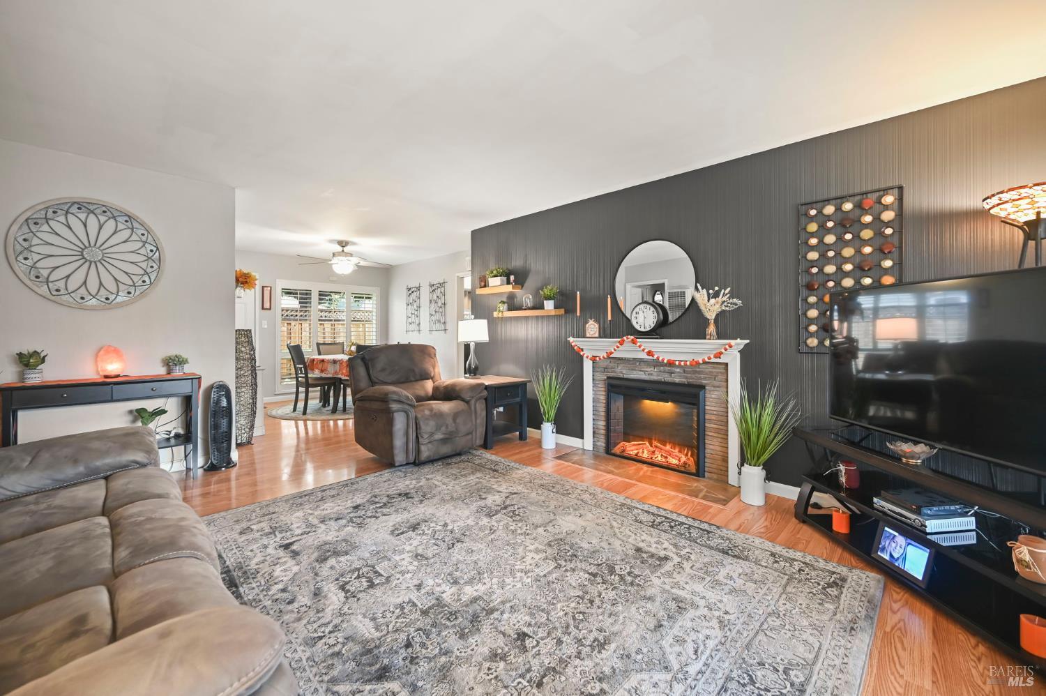 Detail Gallery Image 10 of 28 For 16004 via Granada Unkn, San Lorenzo,  CA 94580 - 3 Beds | 1 Baths